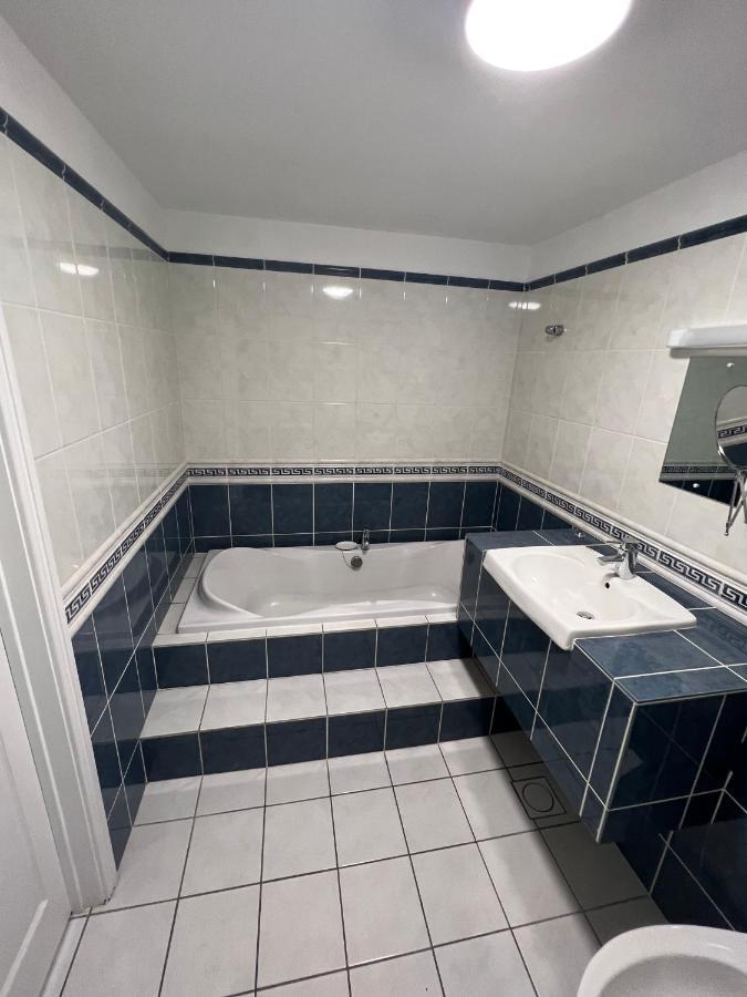 Cadmore Lodge Bed & Breakfast Tenbury Eksteriør billede